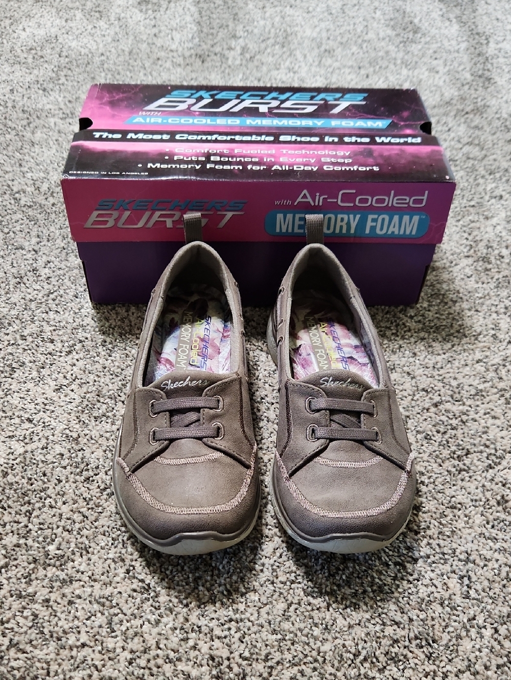 Skechers Burst Taupe Slip-On Shoes with Memory Foam. Size 6.5